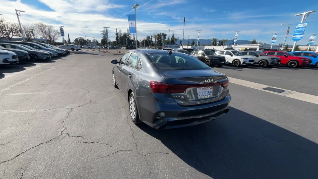 Thumbnail: 2023 Kia Forte - 7