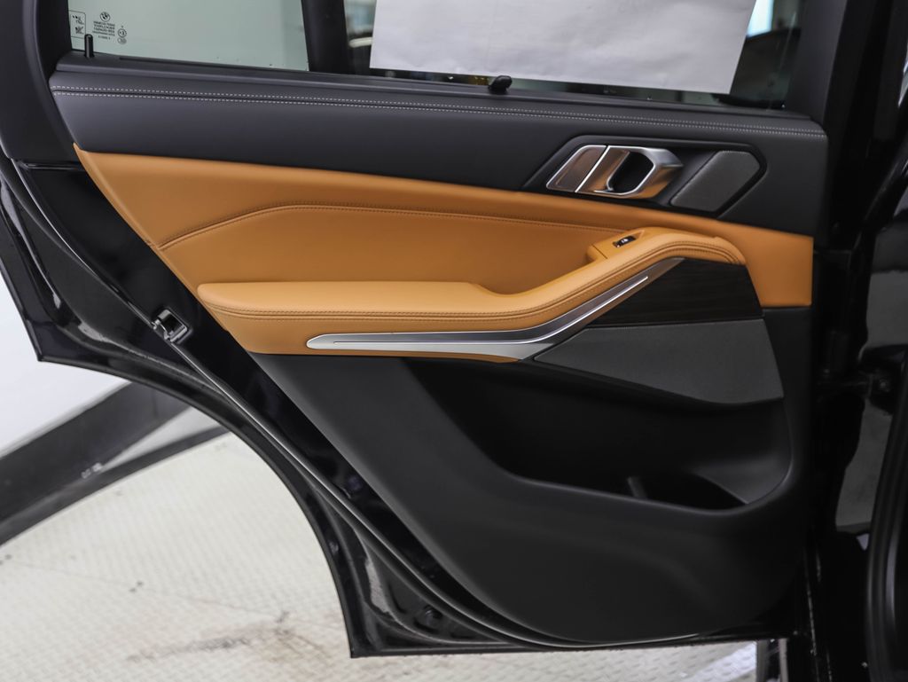 Thumbnail: 2026 BMW X5 - 21