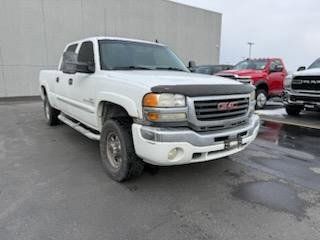 Olympic White 2006 GMC Sierra 2500HD SLT Crew Cab 4WD Pickup Truck Four-Wheel Drive 6-Speed Automatic