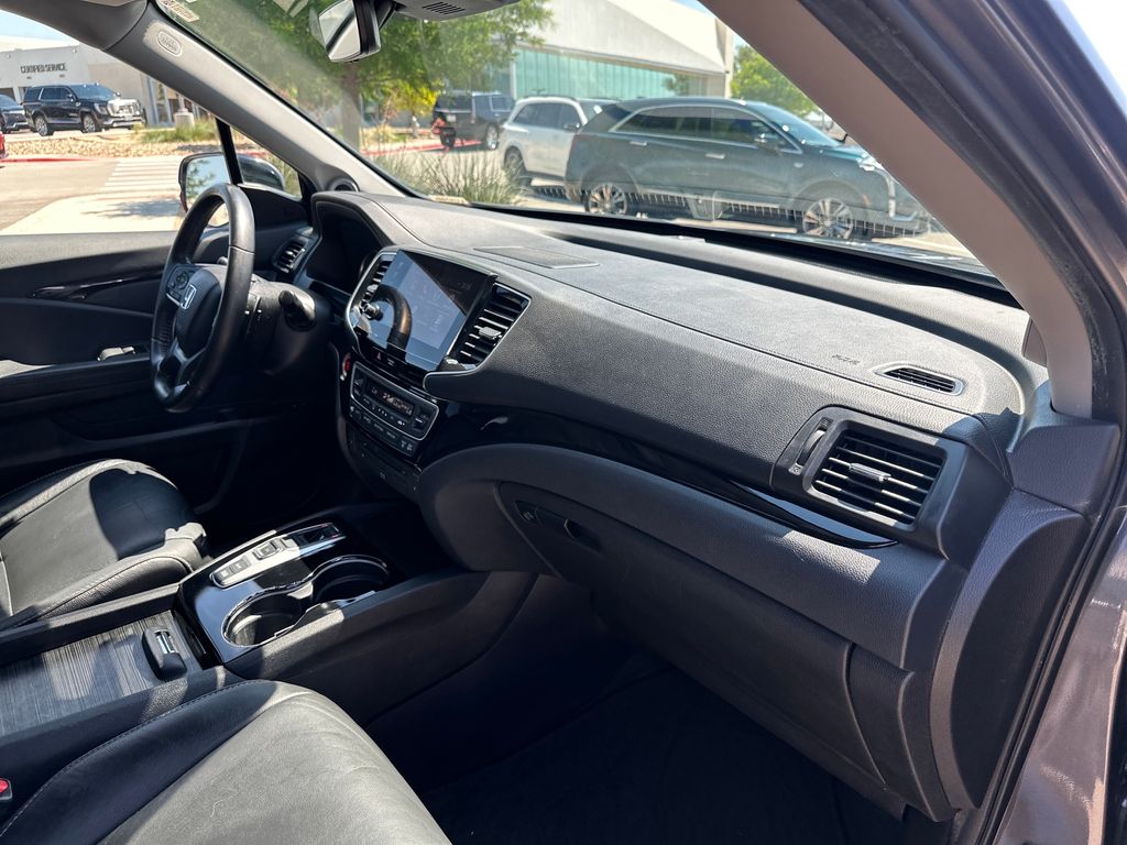 Used Car 2019 Honda Pilot  Touring For Sale Under $25,000 In Austin, Texas