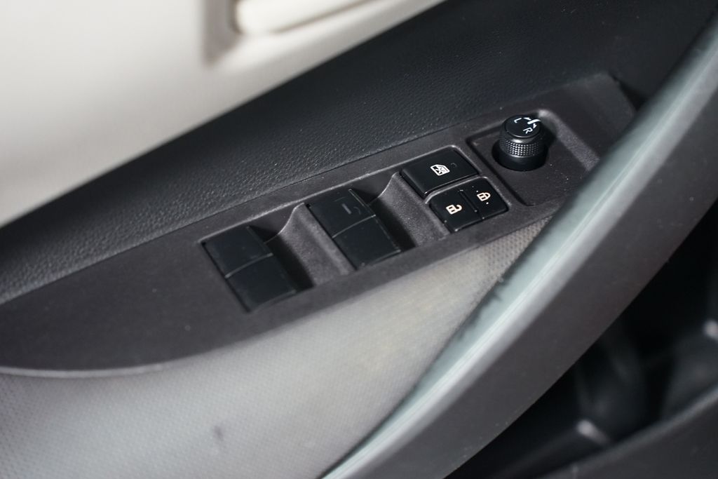 Thumbnail: 2024 Toyota Corolla - 28