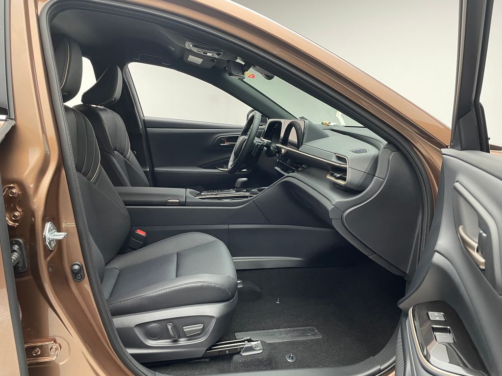 Thumbnail: 2026 Toyota Crown Signia - 17