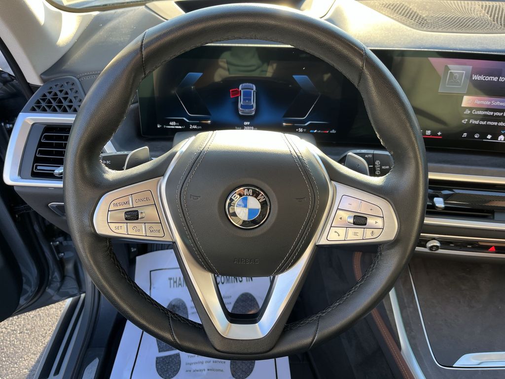 Thumbnail: 2024 BMW X7 - 14