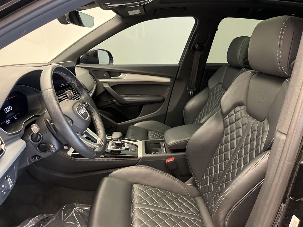 Thumbnail: 2021 Audi SQ5 - 12