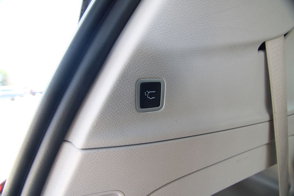 Used 2023 Chrysler Pacifica Van