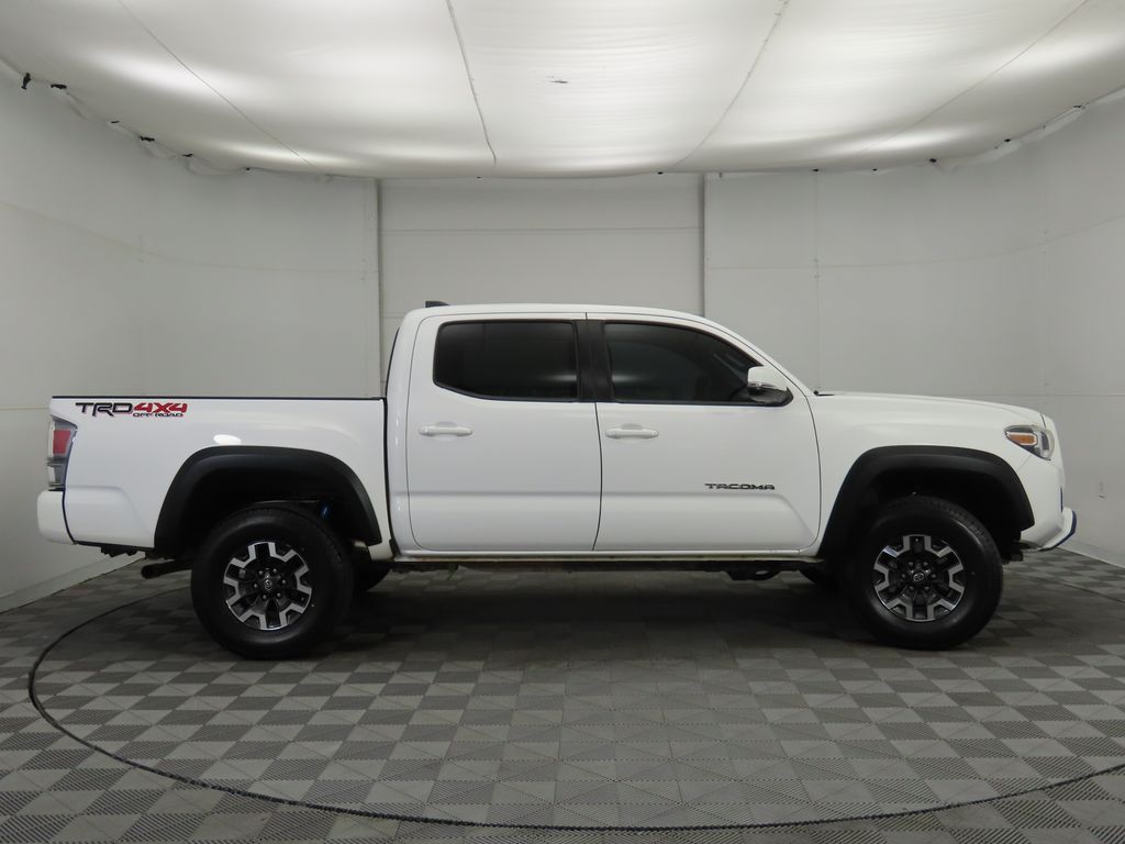 Thumbnail: 2020 Toyota Tacoma - 4
