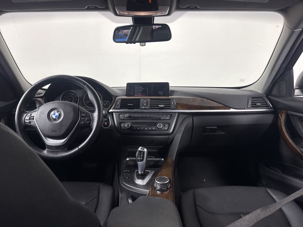 Thumbnail: 2015 BMW 3 Series - 9