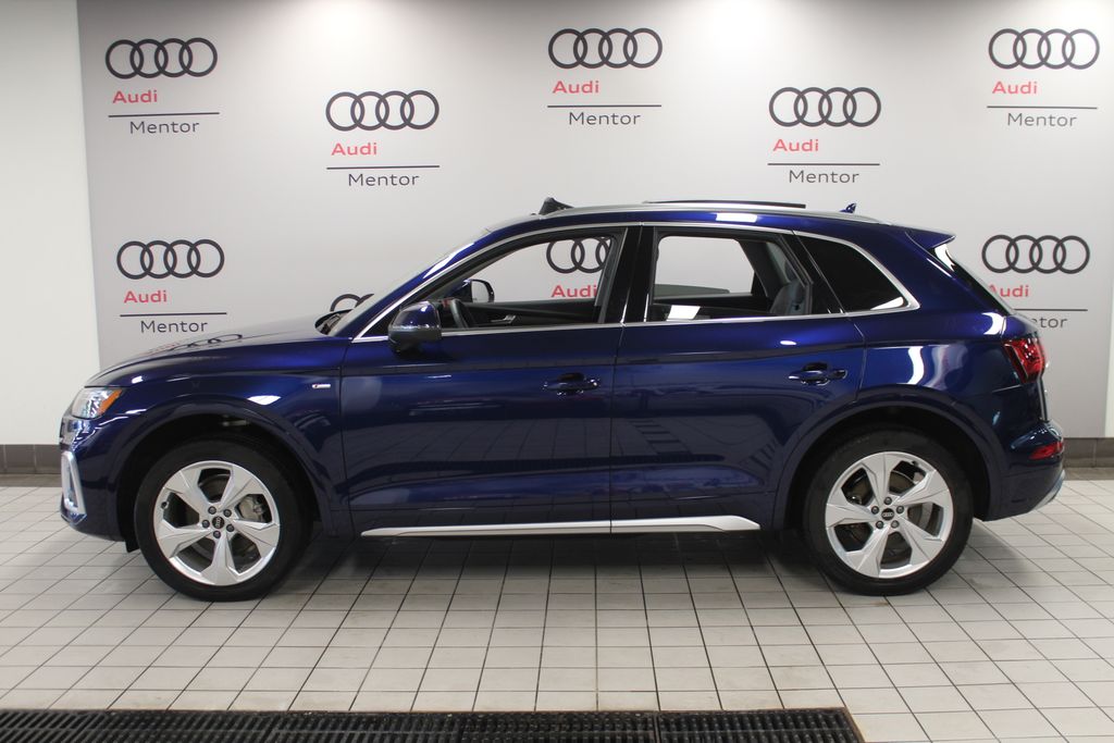 Thumbnail: 2023 Audi Q5 - 3