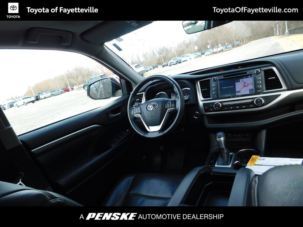 Thumbnail: 2018 Toyota Highlander - 3