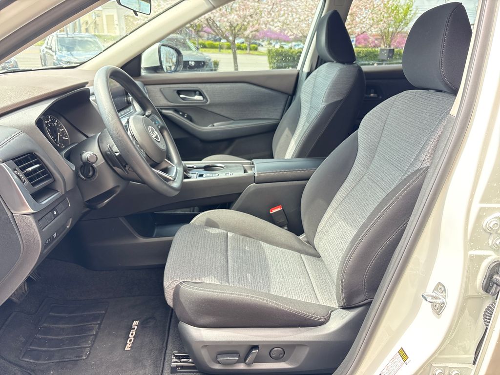 Used 2023 White Nissan SV image 21