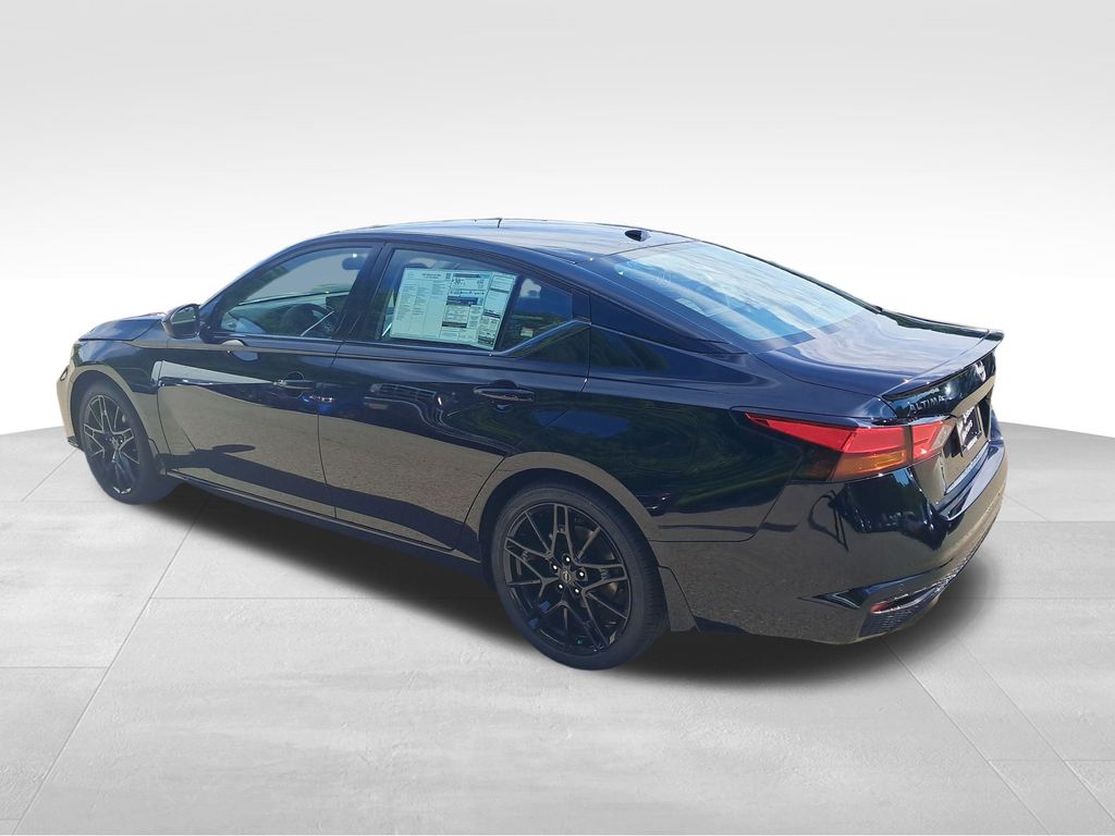2026 Nissan Altima 2.5 SR Black at South Hills Kia
