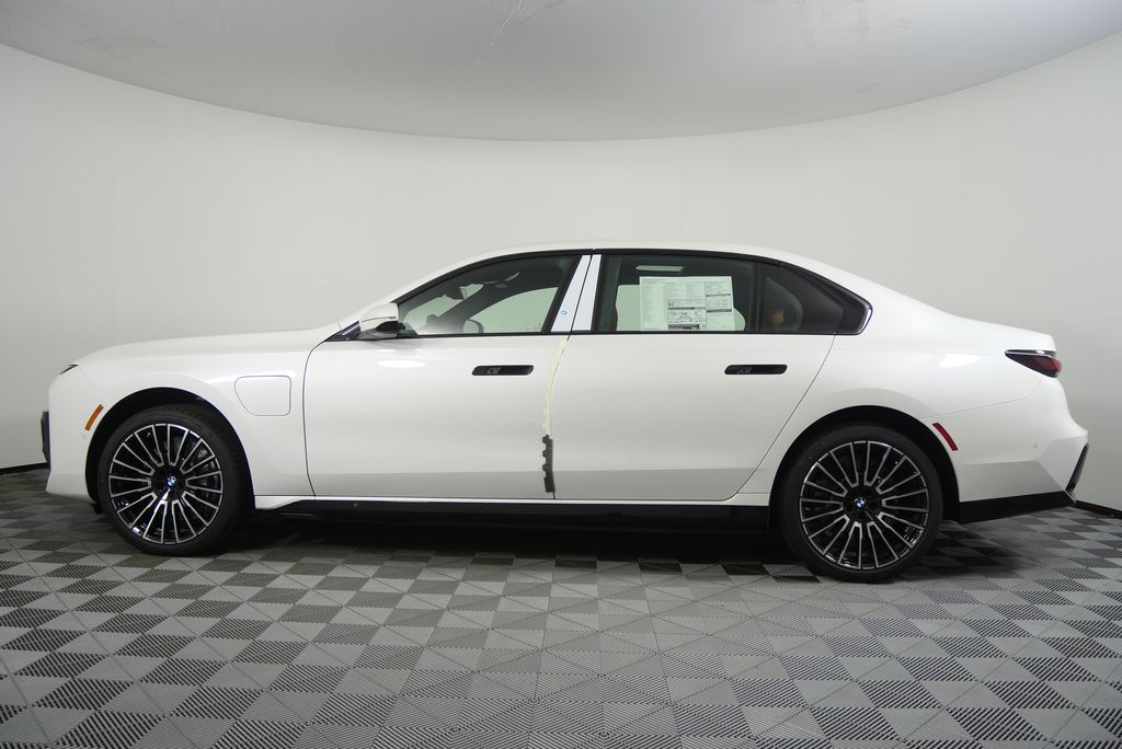 Thumbnail: 2026 BMW 7 Series - 6