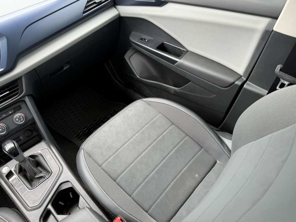 2022 Volkswagen Taos 1.5T SE  at DeMontrond Auto Country