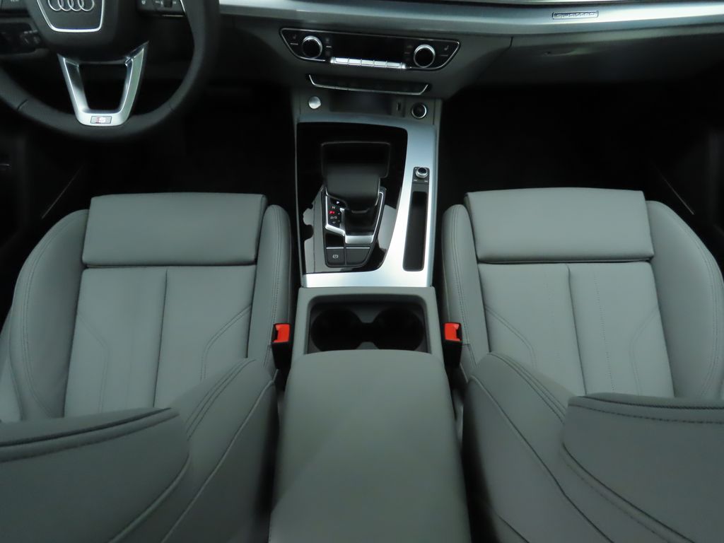 Thumbnail: 2025 Audi Q5 - 18