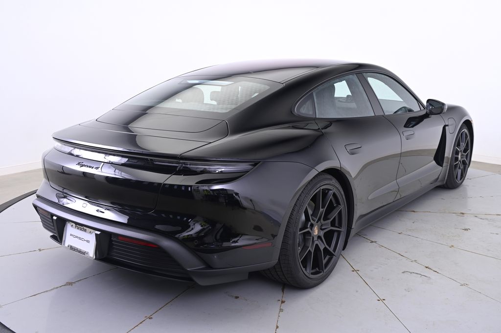 Thumbnail: 2025 Porsche Taycan - 7