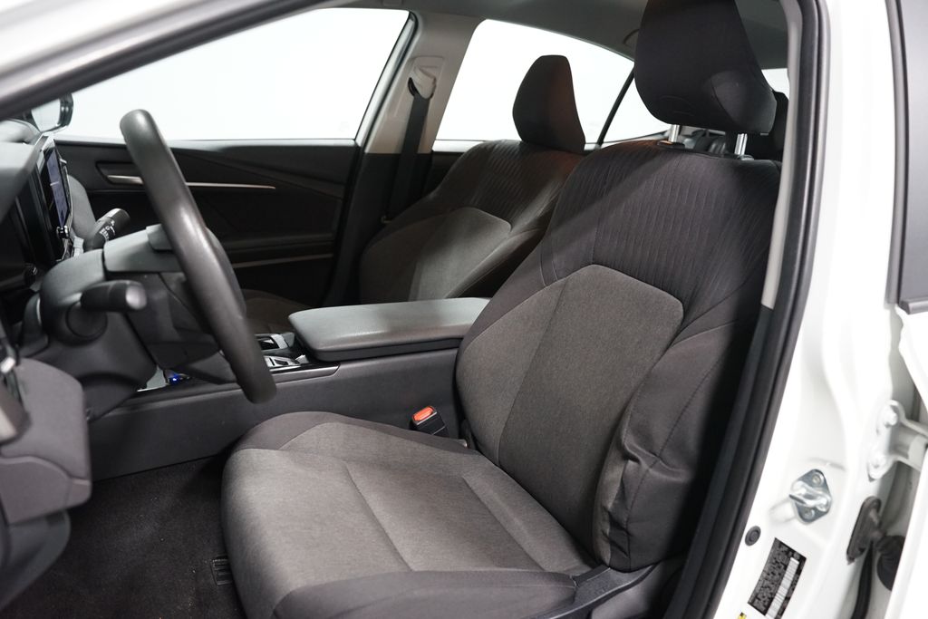 Thumbnail: 2025 Toyota Camry - 6