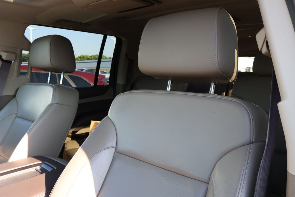Thumbnail: 2019 Chevrolet Suburban - 13