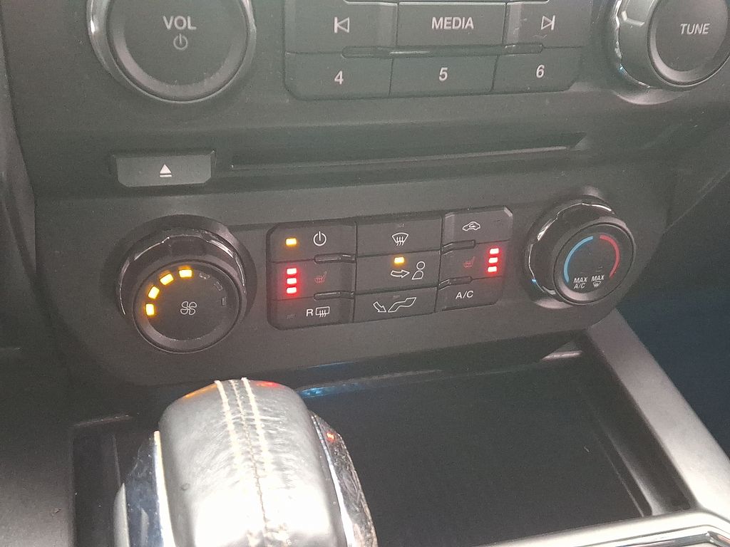 Thumbnail: 2018 Ford F-150 - 16