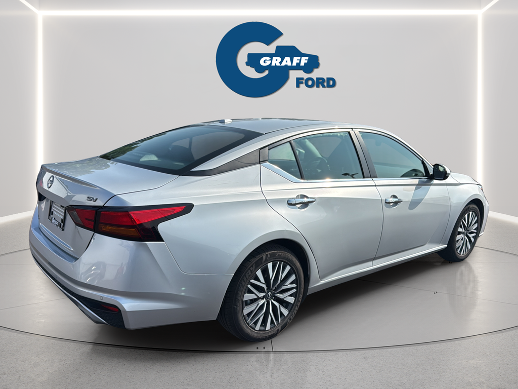 Used 2024 Nissan Altima Sedan