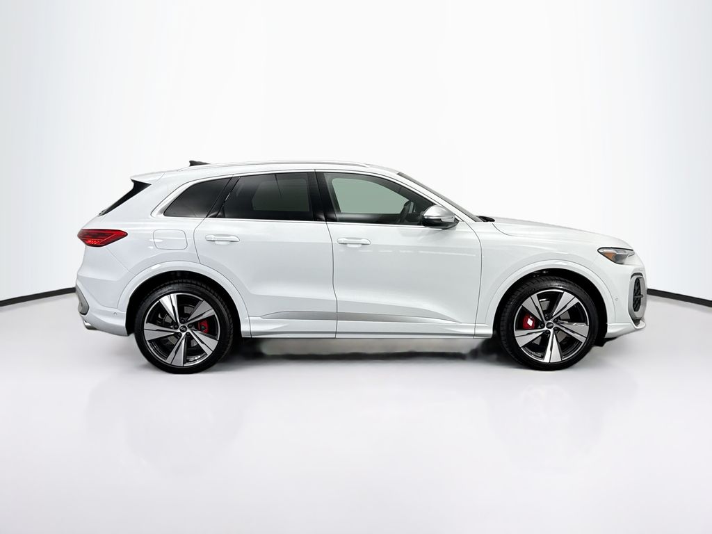 Thumbnail: 2025 Audi SQ5 - 4