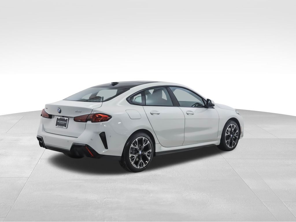 Thumbnail: 2025 BMW 2 Series - 5