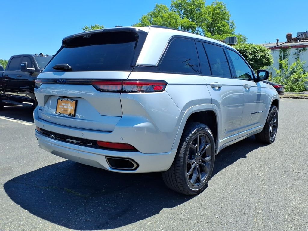 used 2023 Jeep Grand Cherokee car, priced at $26,900