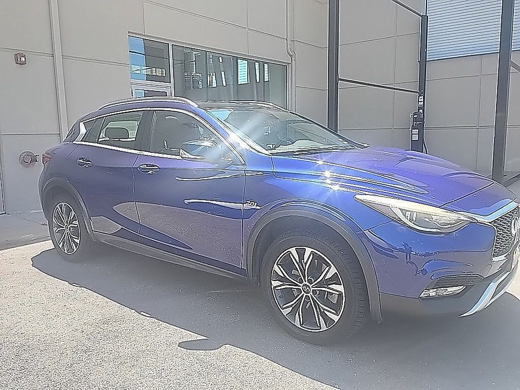  2018 INFINITI QX30 Premium AWD   