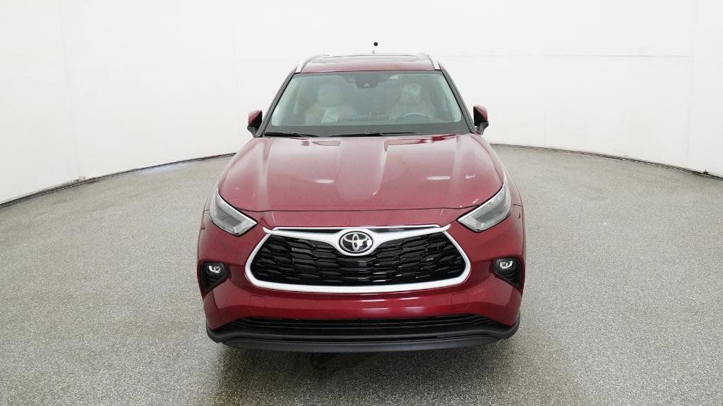 Thumbnail: 2025 Toyota Highlander - 4