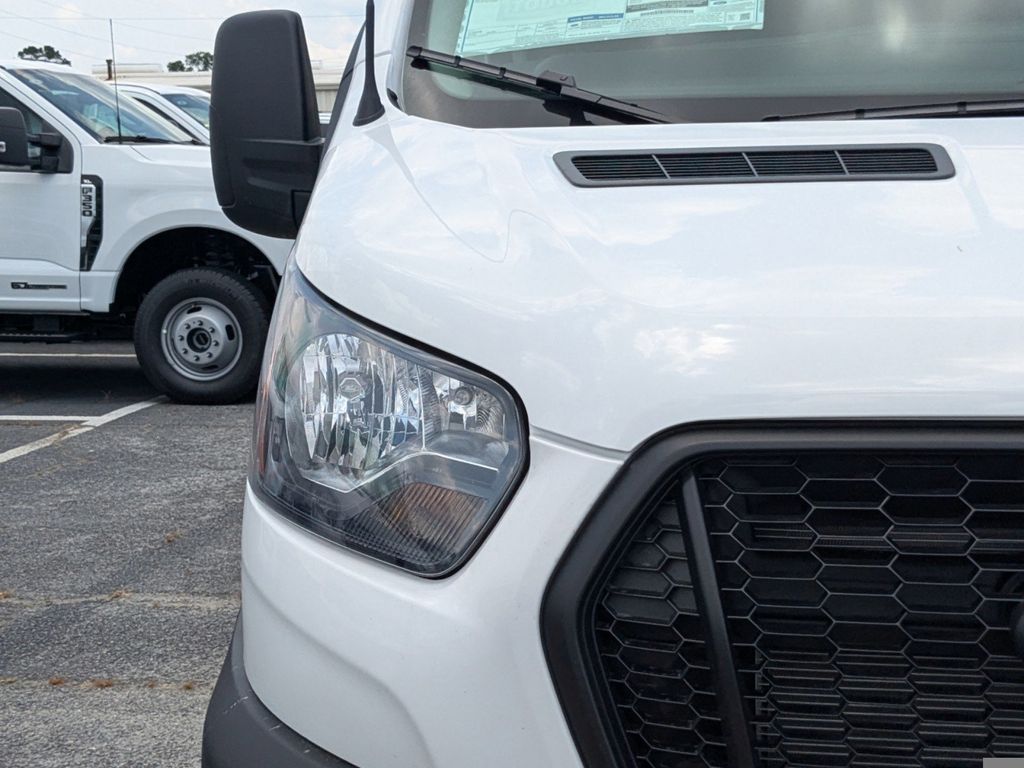 2025 Ford Transit 250