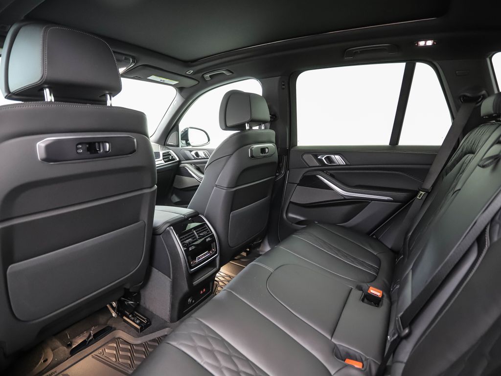 Thumbnail: 2026 BMW X5 - 21