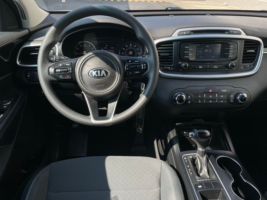 Thumbnail: 2018 Kia Sorento - 11