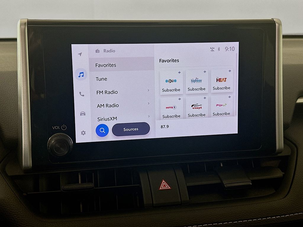 Thumbnail: 2023 Toyota RAV4 - 15