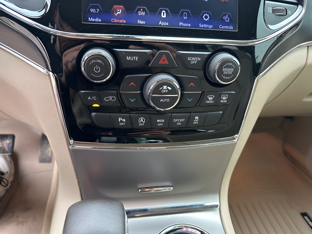 Used Car 2020 Jeep Grand Cherokee  Overland For Sale Under $25,000 In Austin, Texas