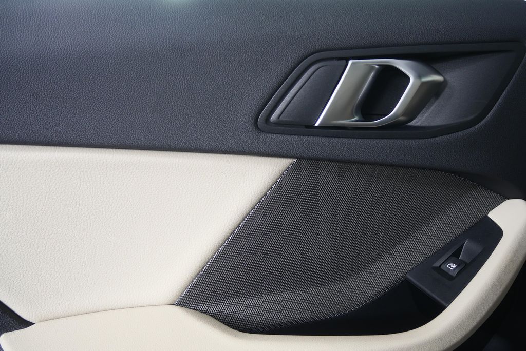 Thumbnail: 2024 BMW 2 Series - 14