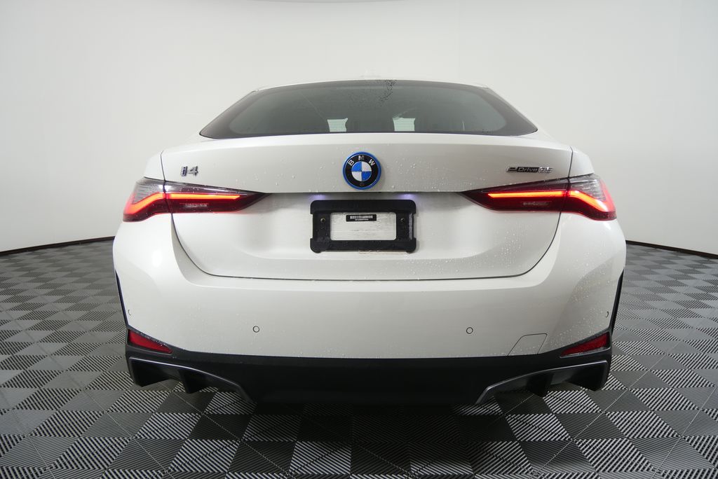 Thumbnail: 2023 BMW i4 - 4