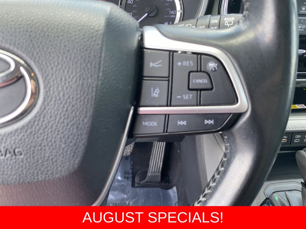 Used 2023 Toyota Highlander SUV