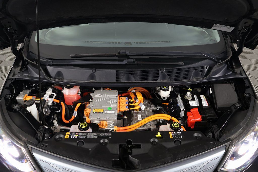 Thumbnail: 2018 Chevrolet Bolt EV - 15