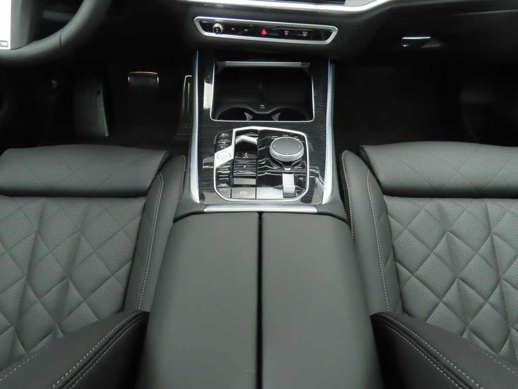 Thumbnail: 2026 BMW X5 - 16