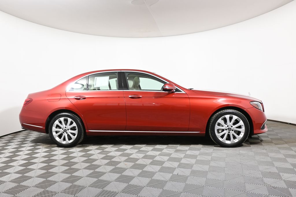 Thumbnail: 2018 Mercedes-Benz E-Class - 8