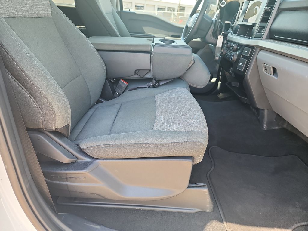 2024 Ford F-350SD XLT photo