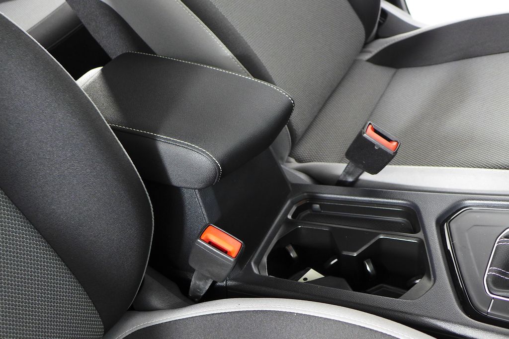 Thumbnail: 2024 Volkswagen Taos - 16