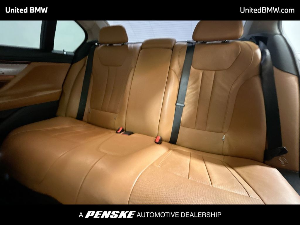 2017 BMW 7 Series 740i 21