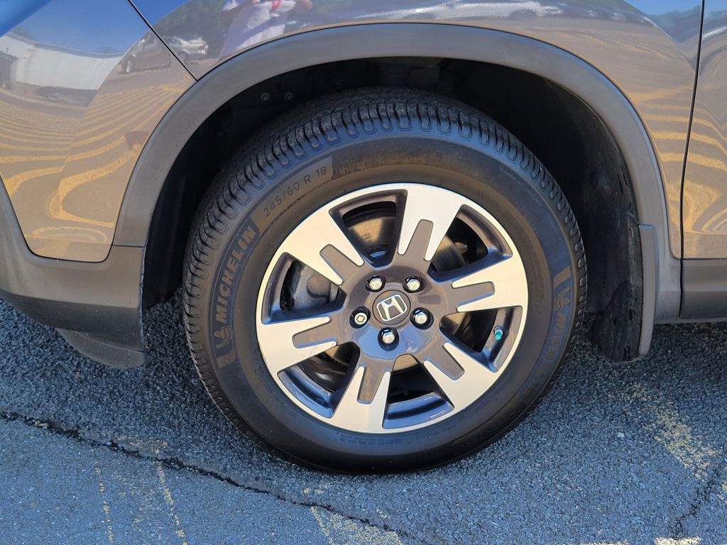 Thumbnail: 2019 Honda Ridgeline - 3