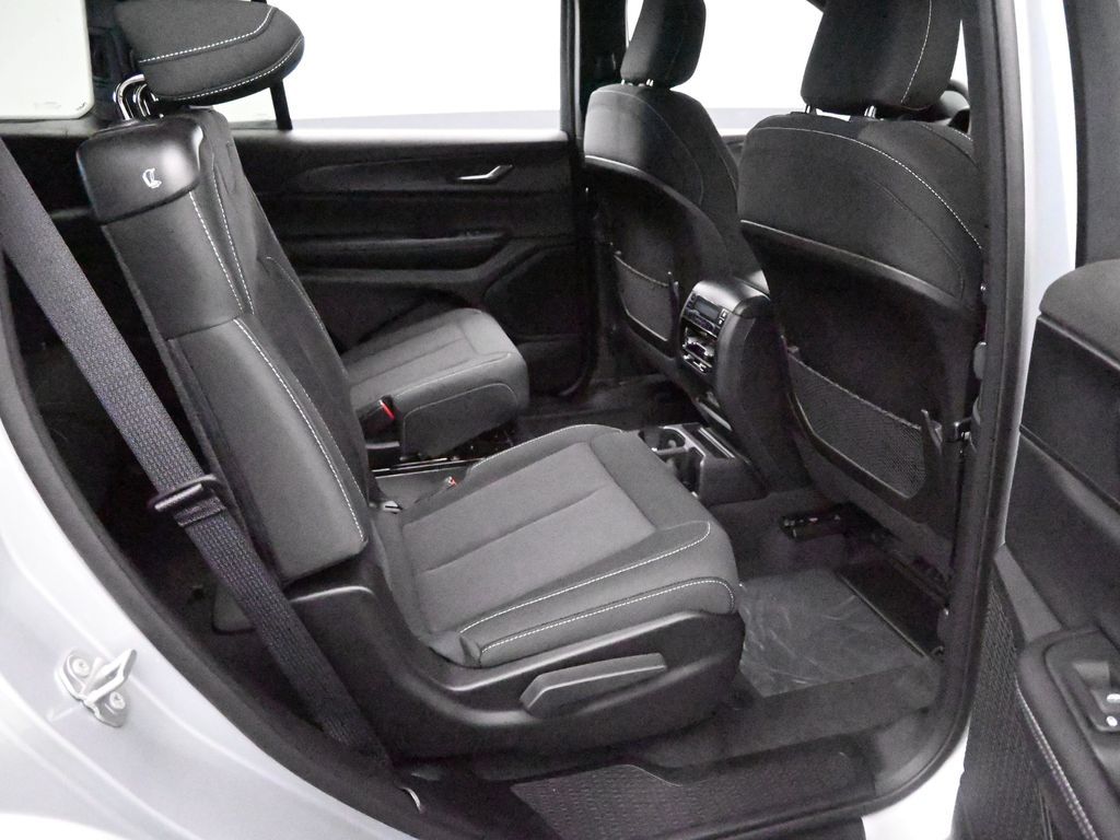 Used 2024 Silver Zynith Jeep Laredo image 20