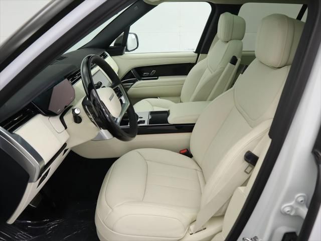 Thumbnail: 2025 Land Rover Range Rover - 20