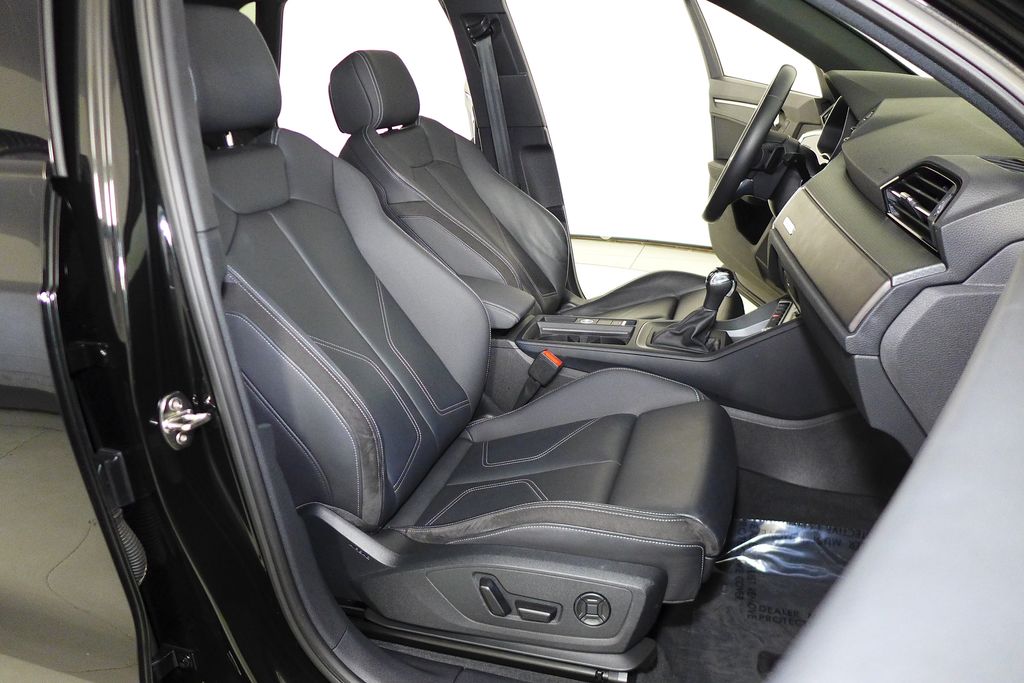 Thumbnail: 2022 Audi Q3 - 19