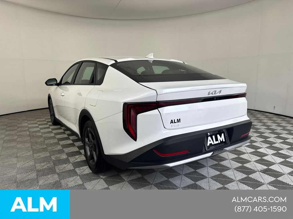Used 2025 White Kia LXS image 10