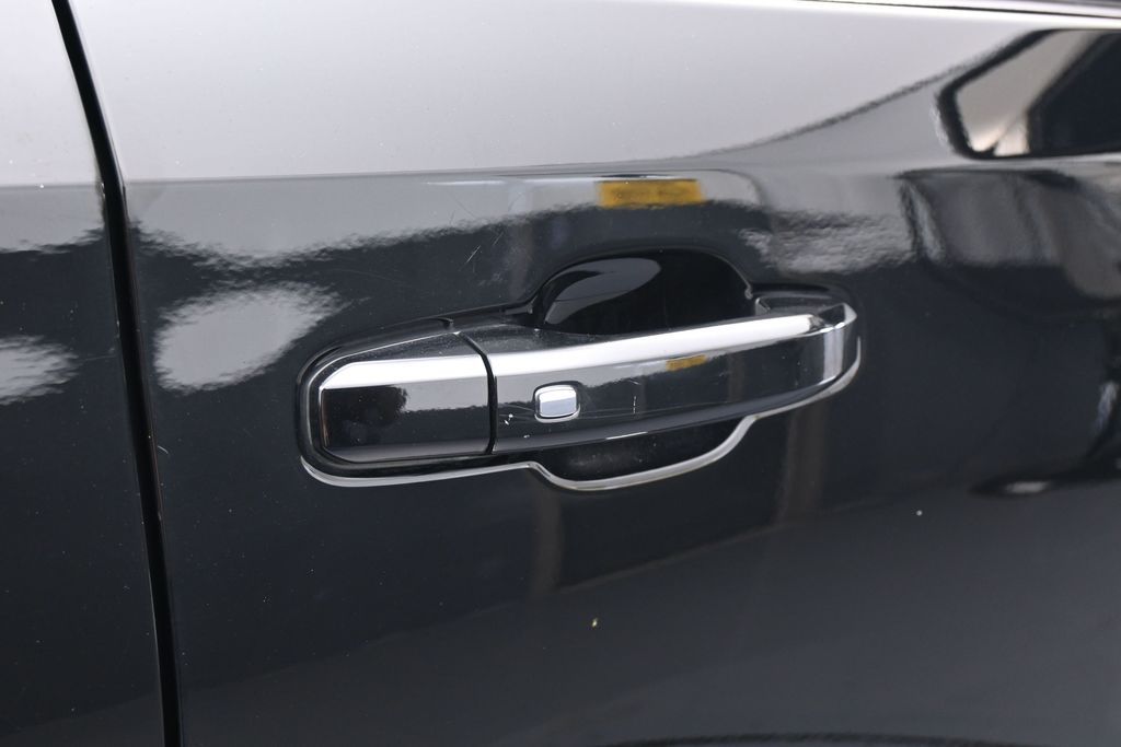 Used 2024 Black Chevrolet LT image 37