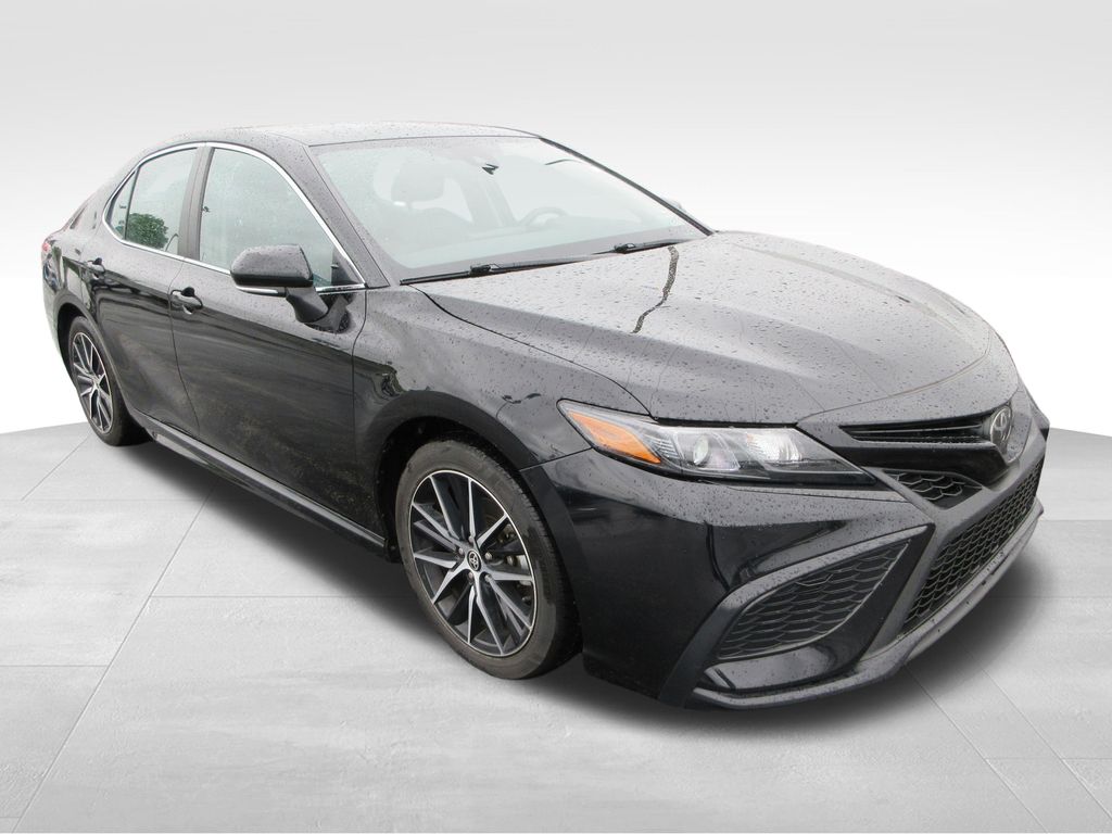View vehicle photo 7