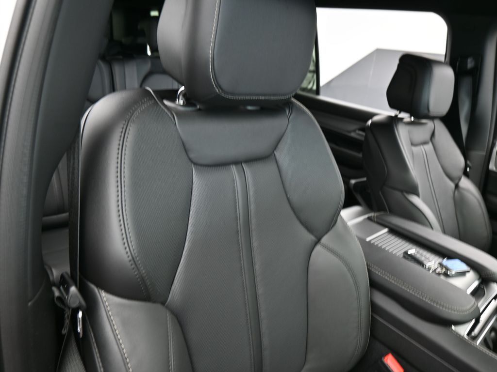 New 2026 Bright White Clearcoat Jeep  image 37